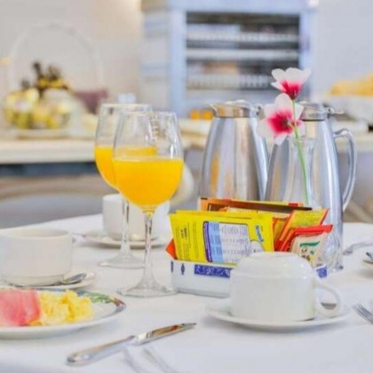 Getaway near the Roman Theatre of Mérida with dinner and bottle of cava