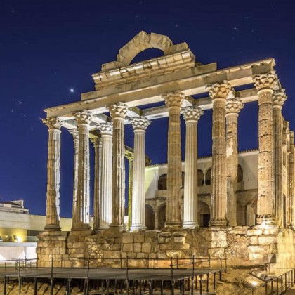 Escapada cerca del Teatro Romano de Mérida con cena y botella de cava