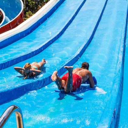Especial Costa del Sol: a partir de 2 noites em apartamento com bilhetes para o Parque Aquático Aquamijas