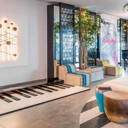 Romantismo 5* com champanhe e chocolates em Madrid