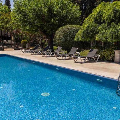 Love & Relax: A getaway with champagne, chocolates and more surprises to enjoy as a couple