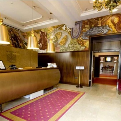 Escapade relaxante avec accès au spa et détails romantiques dans un ancien palais asturien