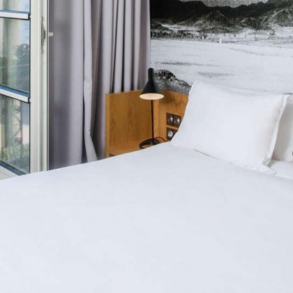 Hotel de luxo em Almeria em Suite Júnior com circuito termal, champanhe e chocolates