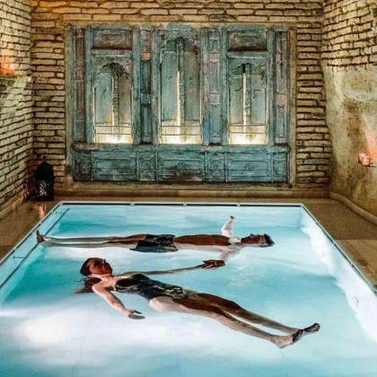 Hotel de luxo em Almeria em Suite Júnior com circuito termal, champanhe e chocolates