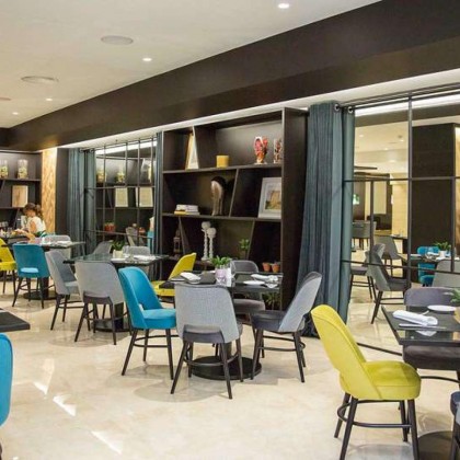 Découvrez Castellón dans un hôtel central avec piscine et petit-déjeuner inclus