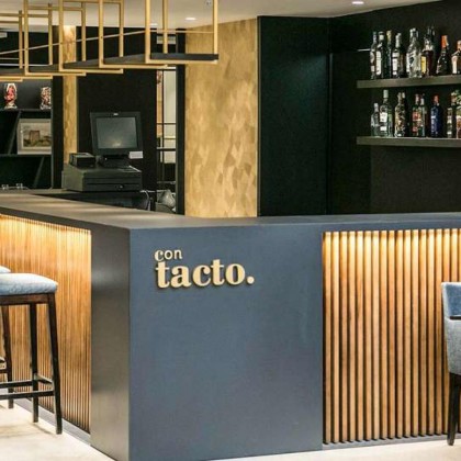 Discover Castellón in a centrally located hotel with breakfast included