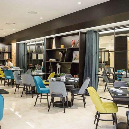 Découvrez Castellón dans un hôtel central avec piscine et petit-déjeuner inclus