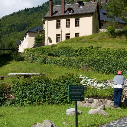 Relax in the nature of the Pyrenees with thermal circuit included
