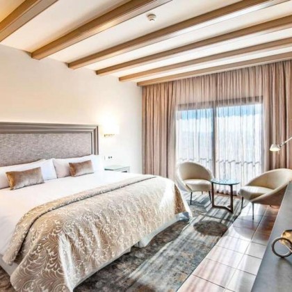 Experiência 5* para os sentidos: com acesso ao Spa, upgrade, garrafa de vinho e muito mais