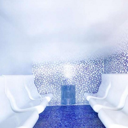 Romanticism very close to Barcelona: spa, dinner and more details with your partner