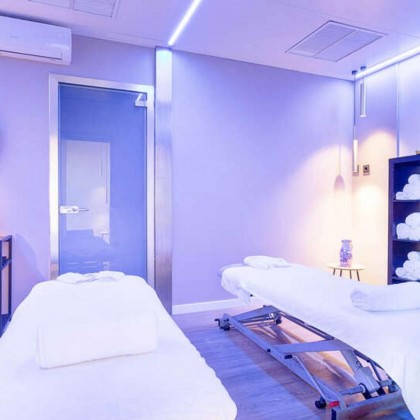 Profitez du spa, du dîner et plus de détails à quelques kilomètres de Barcelone