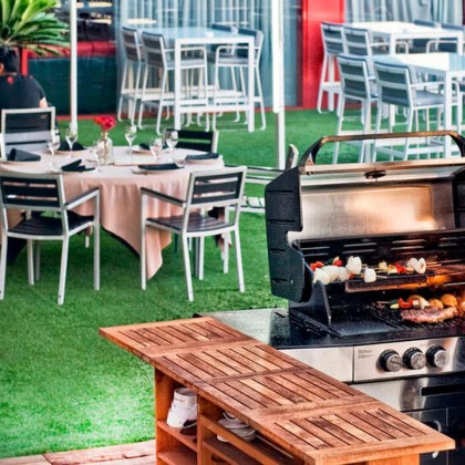 Profitez du spa, du dîner et plus de détails à quelques kilomètres de Barcelone