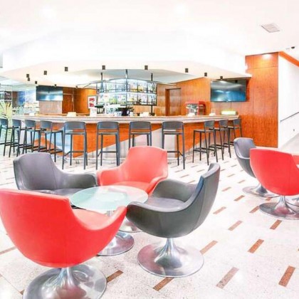 Profitez du spa, du dîner et plus de détails à quelques kilomètres de Barcelone