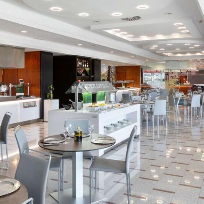 Profitez du spa, du dîner et plus de détails à quelques kilomètres de Barcelone