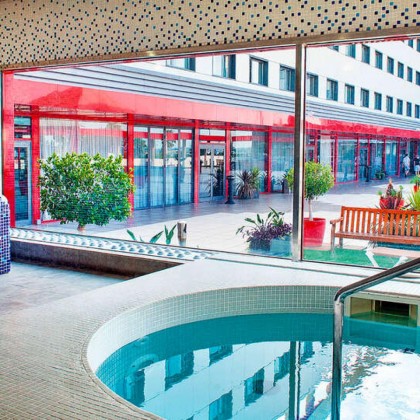 Profitez du spa, du dîner et plus de détails à quelques kilomètres de Barcelone