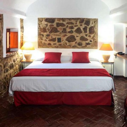 Romanticism and wine in the province of Badajoz, with a visit to a winery