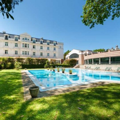 Getaway with access to the thermal pool in Solares