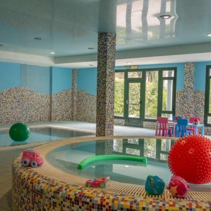Getaway with access to the thermal pool in Solares