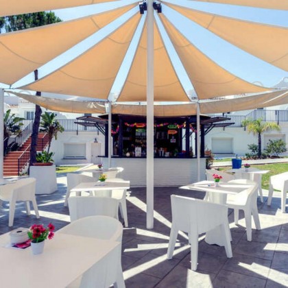 Hotel cerca de la playa de Marbella con acceso al área relax y salida tardía