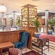 Romanticismo en un hotel boutique con cava y frutas con chocolate en la Gran Vía