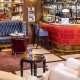 Romanticismo en un hotel boutique con cava y frutas con chocolate en la Gran Vía