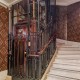 Romanticismo en un hotel boutique con cava y frutas con chocolate en la Gran Vía