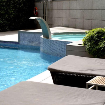 Descubre Barcelona y alójate en un hotel de diseño con desayuno incluido