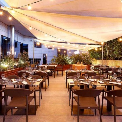 Descubre Barcelona y alójate en un hotel de diseño con desayuno incluido