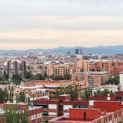 Recorre las calles de Madrid y desconecta en un hotel con terraza solarium