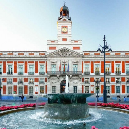Recorre las calles de Madrid y desconecta en un hotel con terraza solarium