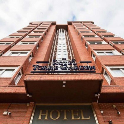 Recorre las calles de Madrid y desconecta en un hotel con terraza solarium