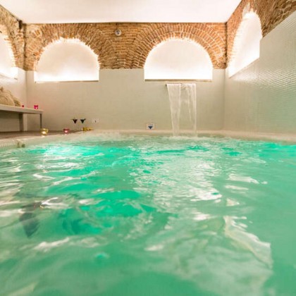 Para Regalar: habitación deluxe, cena, spa, masaje y mucho más en la Puerta de Alcalá