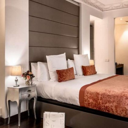 Para Regalar: habitación deluxe, cena, spa, masaje y mucho más en la Puerta de Alcalá