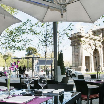 Para Regalar: habitación deluxe, cena, spa, masaje y mucho más en la Puerta de Alcalá