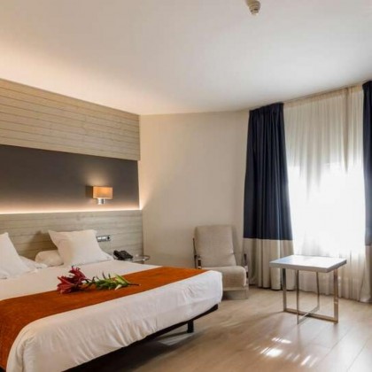 Relax&Gastronomía: spa, rocas de chocolate, botella de cava, cena y mucho más en A coruña