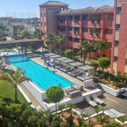 Escapada en Media Pensión con Spa y valores añadidos gratuitos en un resort de Islantilla