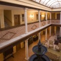 Desayuna en un castillo que domina el valle del Duero