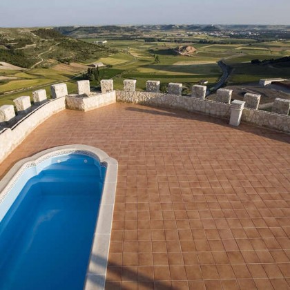 Desayuna en un castillo que domina el valle del Duero