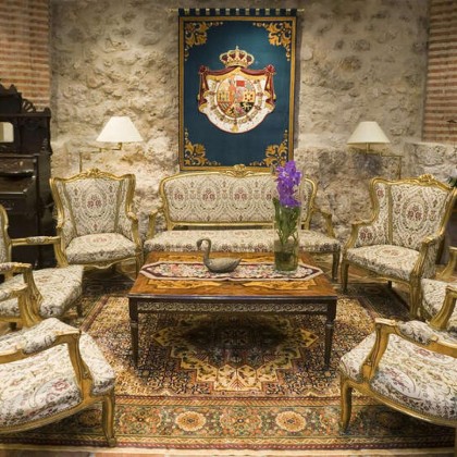 Desayuna en un castillo que domina el valle del Duero