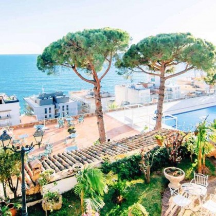 Especial vistas al mar en la Costa Brava: desayuno, cena y cava