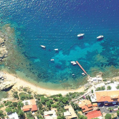 Lujo 5* con vistas al mar desde una preciosa Junior Suite con detalles románticos