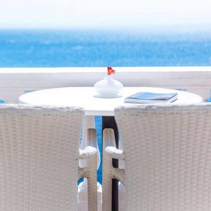 Lujo 5* con vistas al mar desde una preciosa Junior Suite con detalles románticos