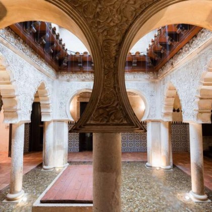 Escapada VIP: acceso termal, cena, rosa, velas, fruta con chocolate y mucho más