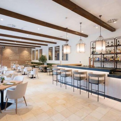Escapada VIP: acceso termal, cena, rosa, velas, fruta con chocolate y mucho más