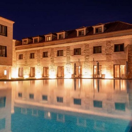 Escapade VIP : accès aux thermes, dîner, rose, bougies, fruits au chocolat et bien plus encore