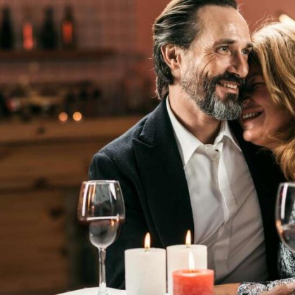 Escapada Romántica con Cena "Sabor de amor", Rosa, velas, fruta con chocolate y acceso termal