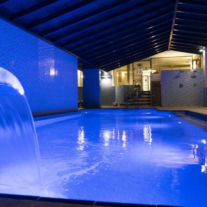 Escapada en Torremolinos en Junior Suite vista ciudad en media pensión y acceso al área relax