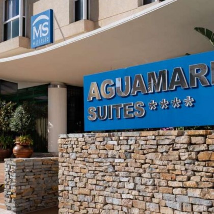 Escapada en Torremolinos en Junior Suite vista ciudad en media pensión y acceso al área relax