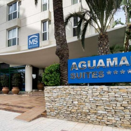 Escapada en Torremolinos en Junior Suite vista ciudad en media pensión y acceso al área relax