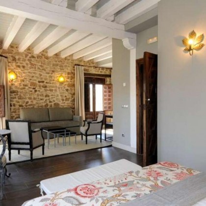 Desconexión en pleno entorno rural con desayuno y en habitación Superior